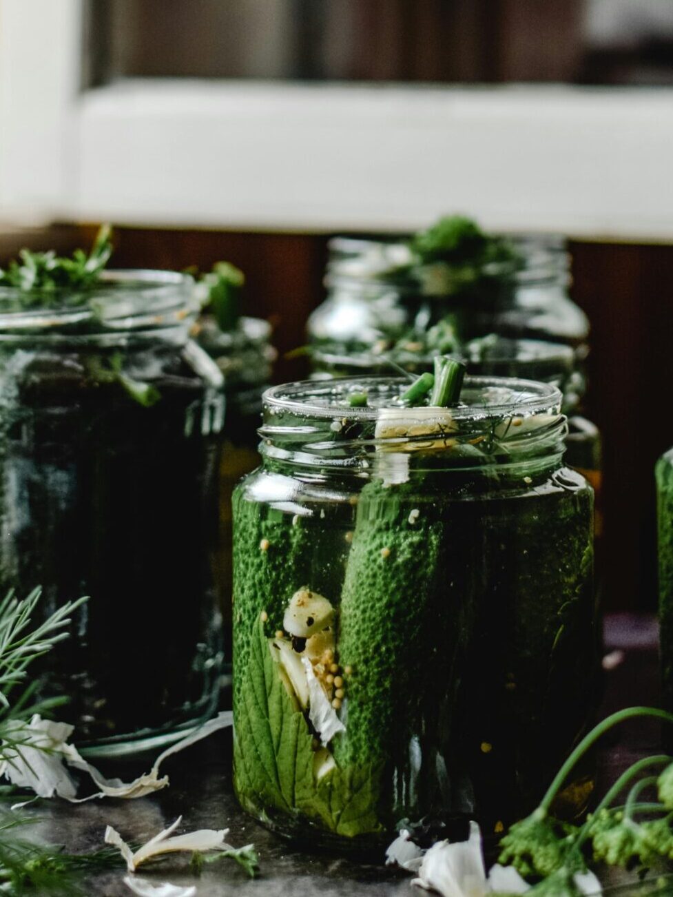 Lacto-fermented pickles in jars made without vinegar